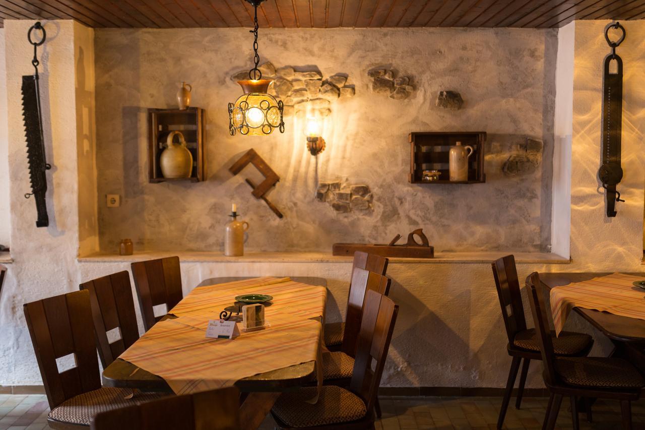 Hotel Reichsschenke Zum Ritter Gotz "Garni" Kröv Zewnętrze zdjęcie